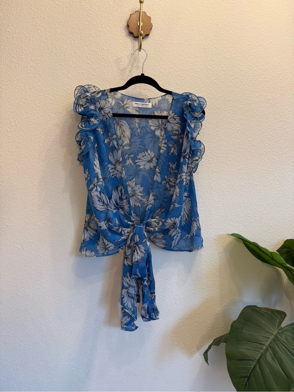 Amanda Uprichard Blue Floral Ruffle Tie Front Top 🌸🩵